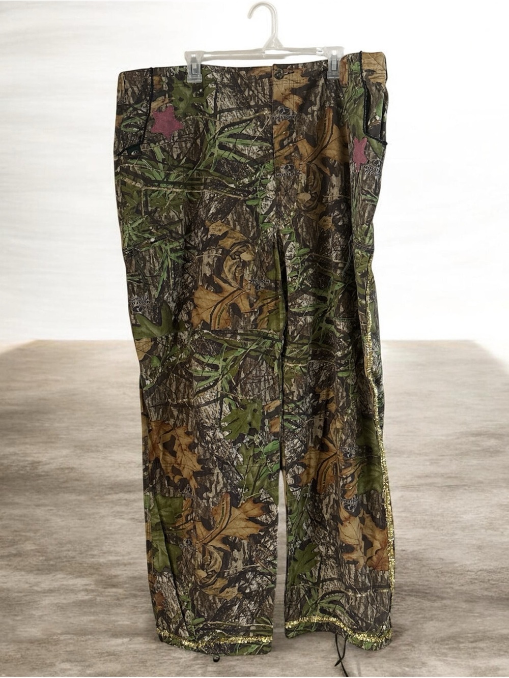 Men's Camouflage Cargo Hunting Pants in Green and Brown